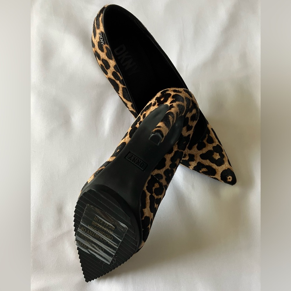 DKNY Women’s Carisa Slip-on Leopard Classic Pointed Toe Pump - Picture 9 of 15